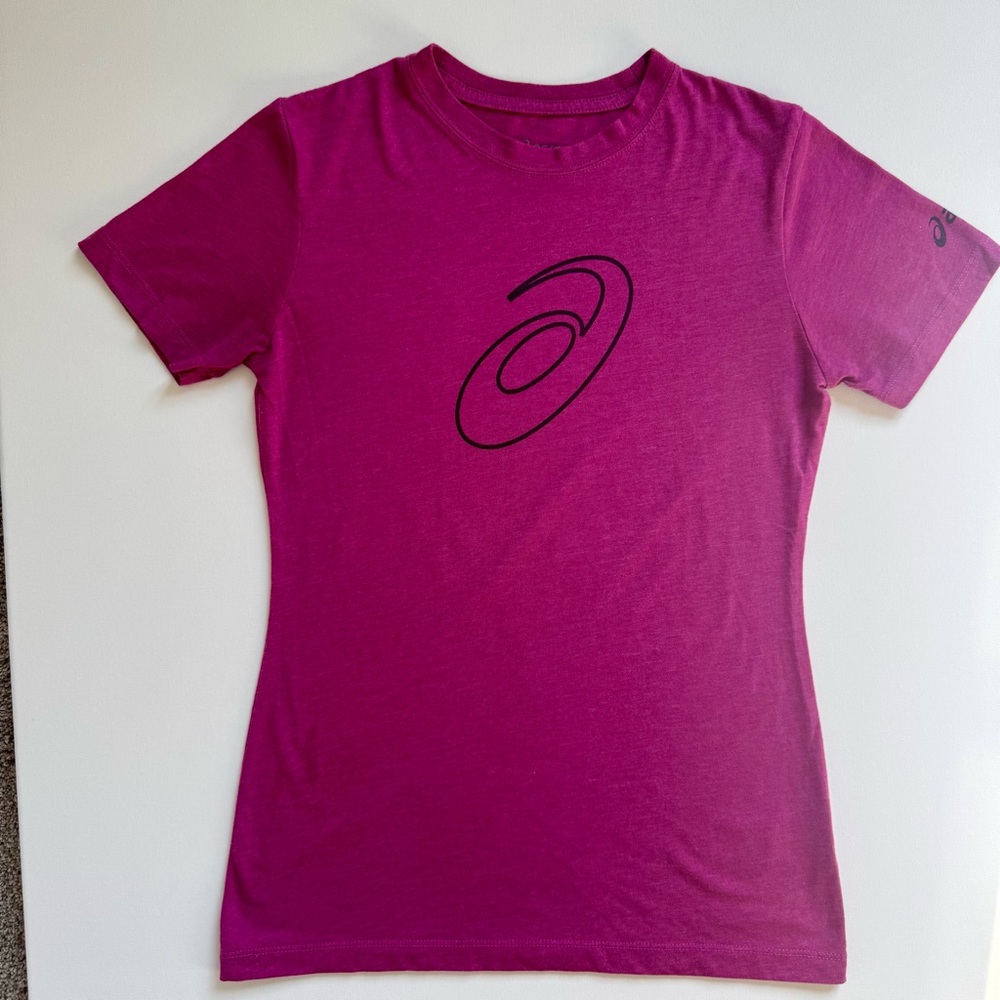 Asics Women's Fuchsia Pink Graphic Tee Size Small